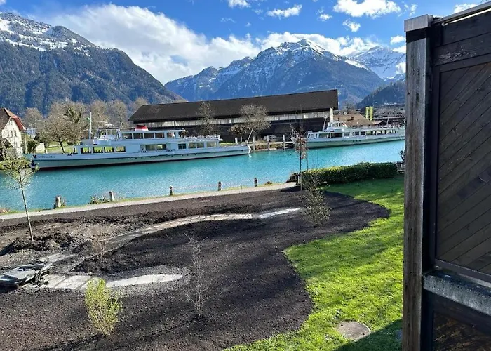 104 - Riverside アパート *